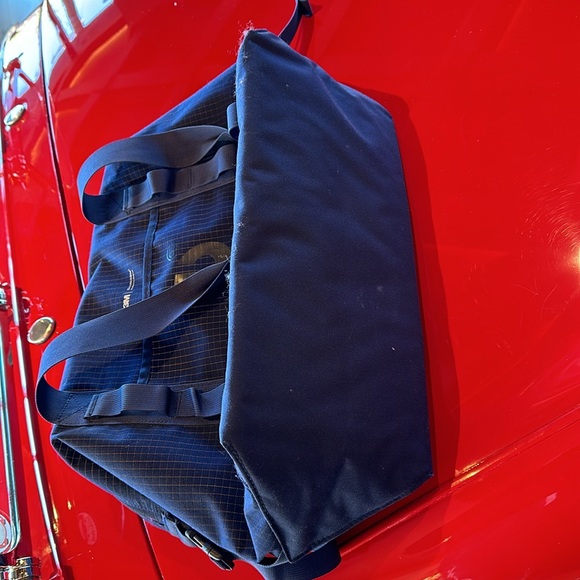 COPY - Like New Supreme Navy Blue Reflective 3M Tote Bag w/ Detachable Strap - Picture 5 of 5